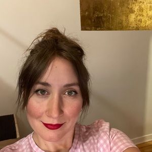 Meet your Posher, Julia